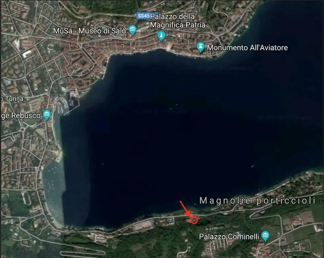 Azzurra Apartment Salo 0*,  Italy